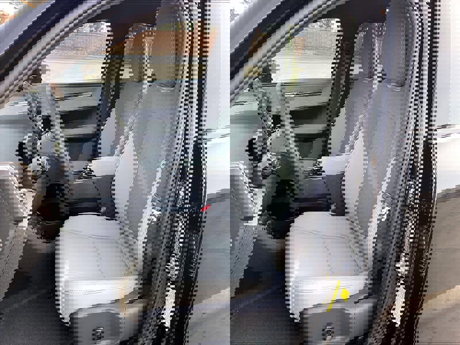 New 2026 Volvo EX30 Plus w/ Protection Package Premier image 11