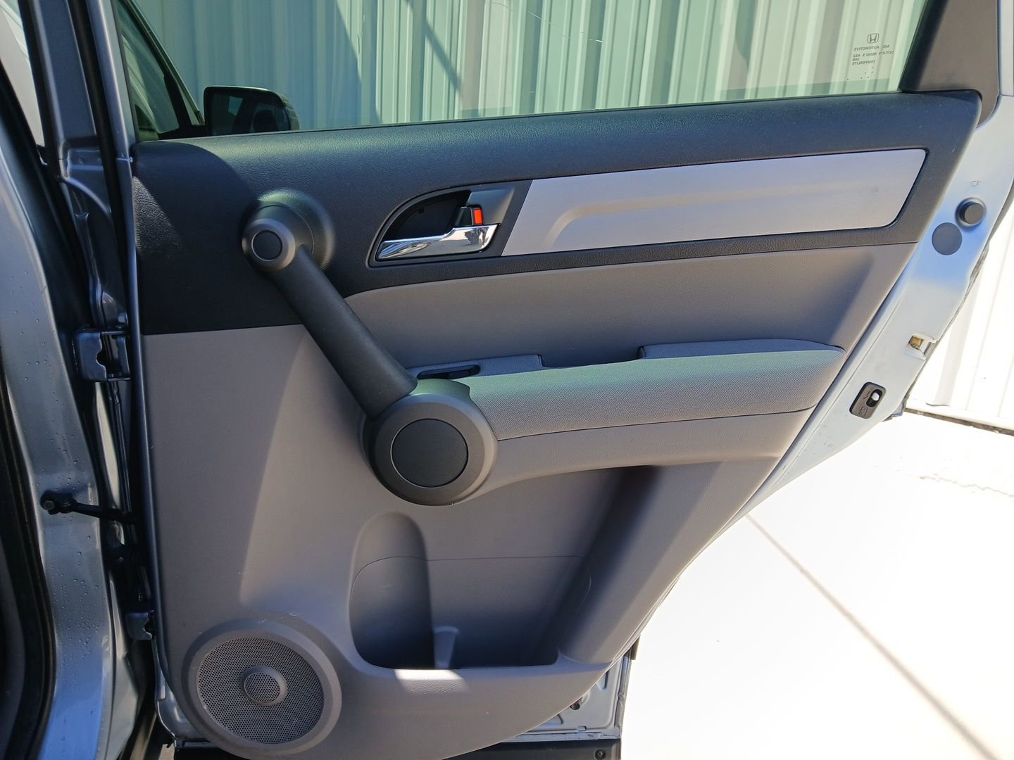 Used 2011 Honda CR-V LX image 24