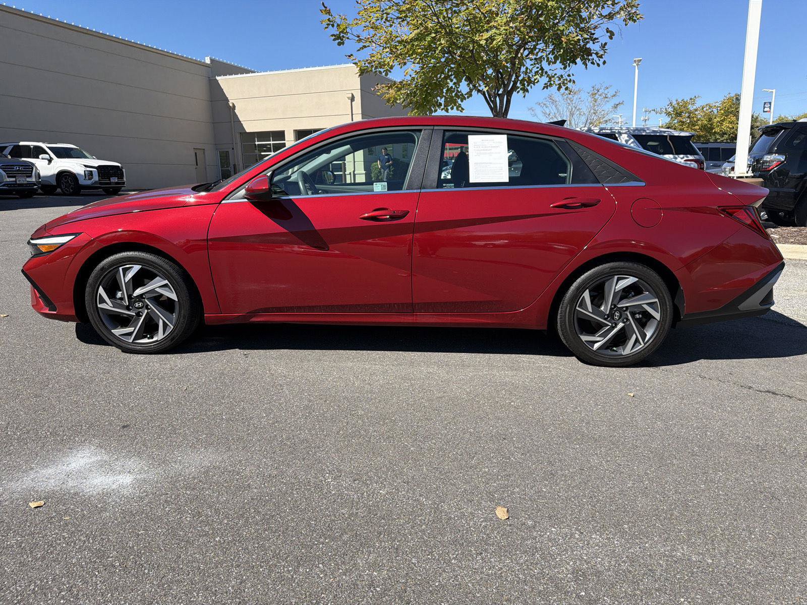Certified 2025 Hyundai Elantra SEL FWD image 2