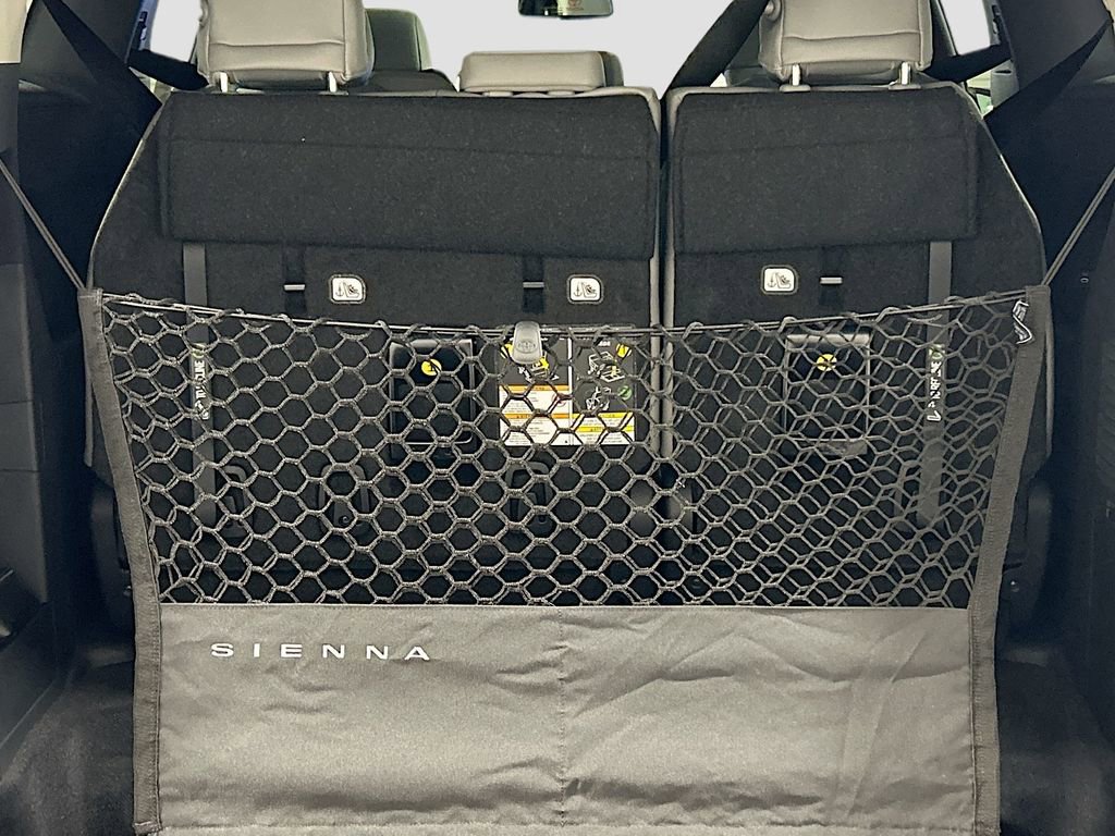 Used 2026 Toyota Sienna XLE image 26