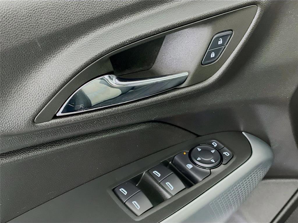 Certified 2025 Chevrolet Trax LS image 20