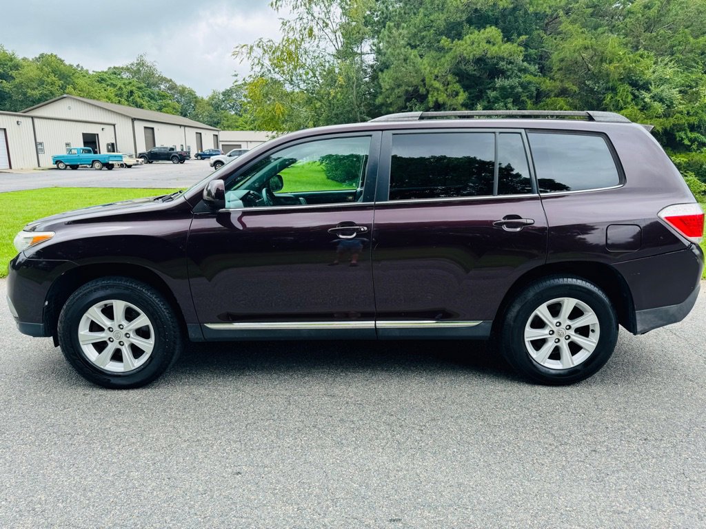 Used 2011 Toyota Highlander SE