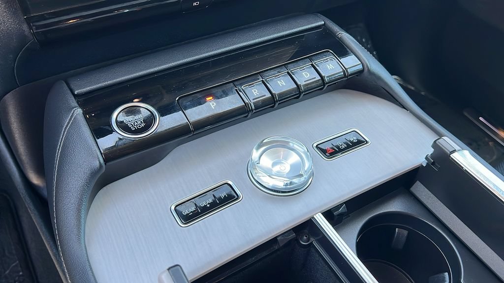 Certified 2025 Lincoln Navigator L Reserve AWD/4WD image 18