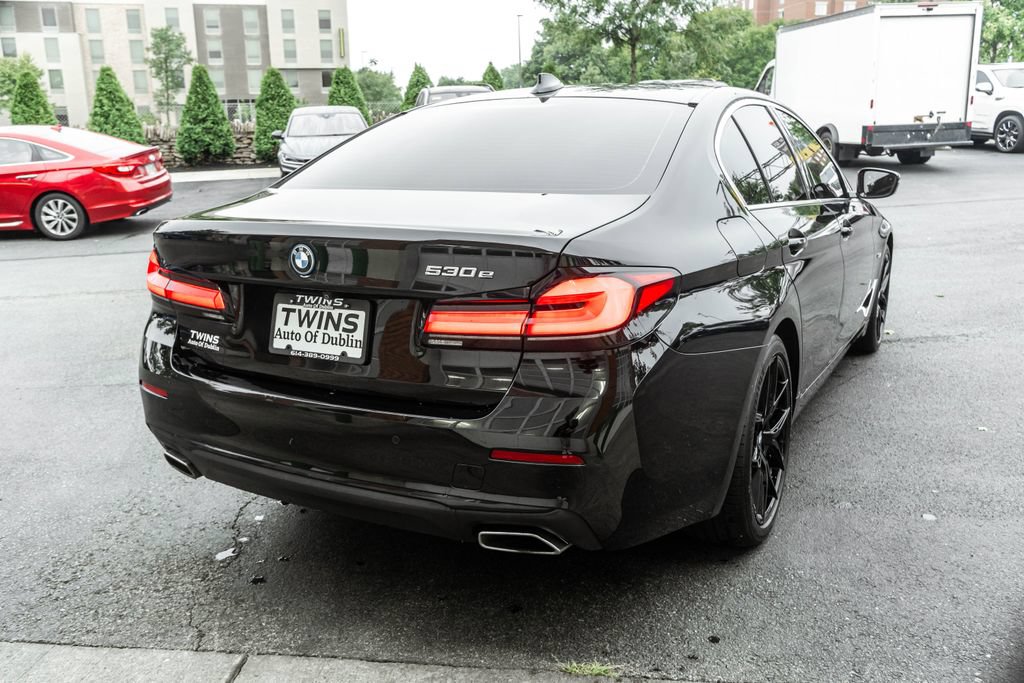 Used 2023 BMW 530e RWD image 36