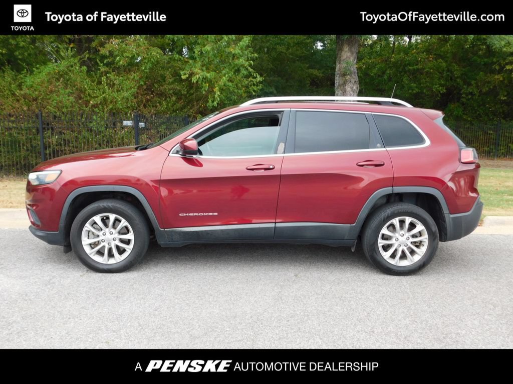 Used 2019 Jeep Cherokee Latitude w/ Cold Weather Group AWD/4WD image 8