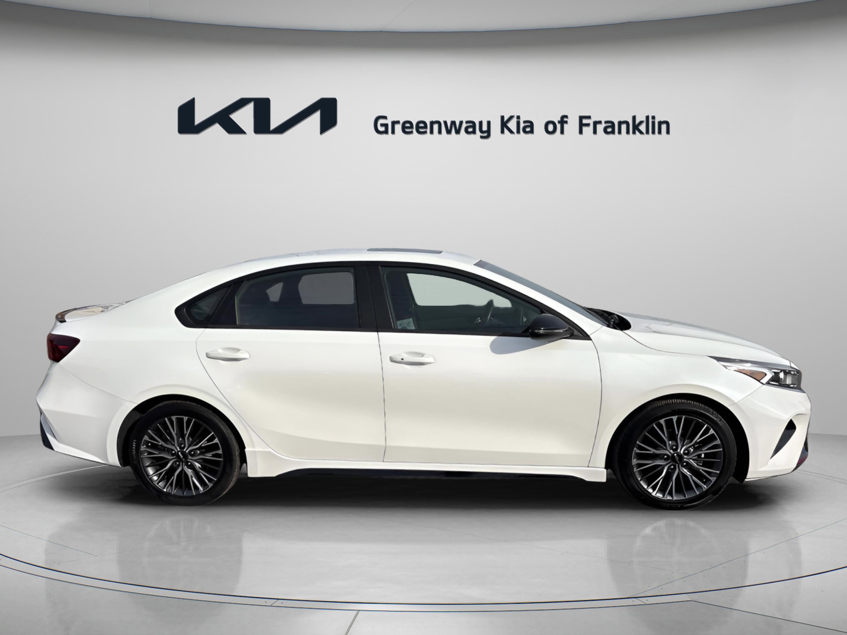 Used 2023 Kia Forte GT-Line w/ GT-Line Premium Package image 8