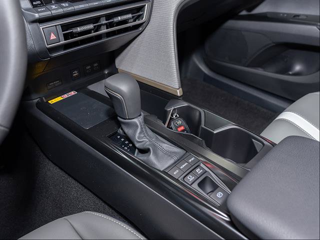 New 2026 Toyota Camry SE AWD/4WD image 16