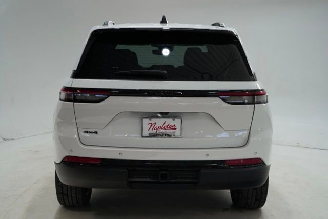 Used 2022 Jeep Grand Cherokee Altitude image 7