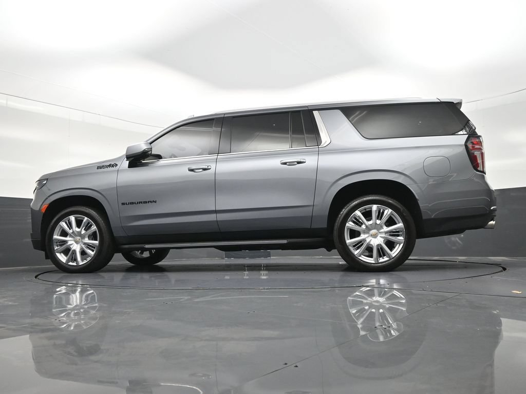 Used 2021 Chevrolet Suburban High Country AWD/4WD image 26