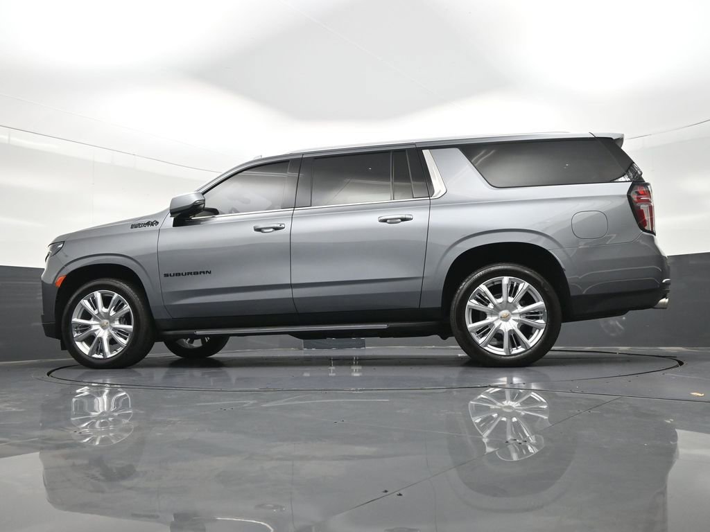 Used 2021 Chevrolet Suburban High Country AWD/4WD image 26