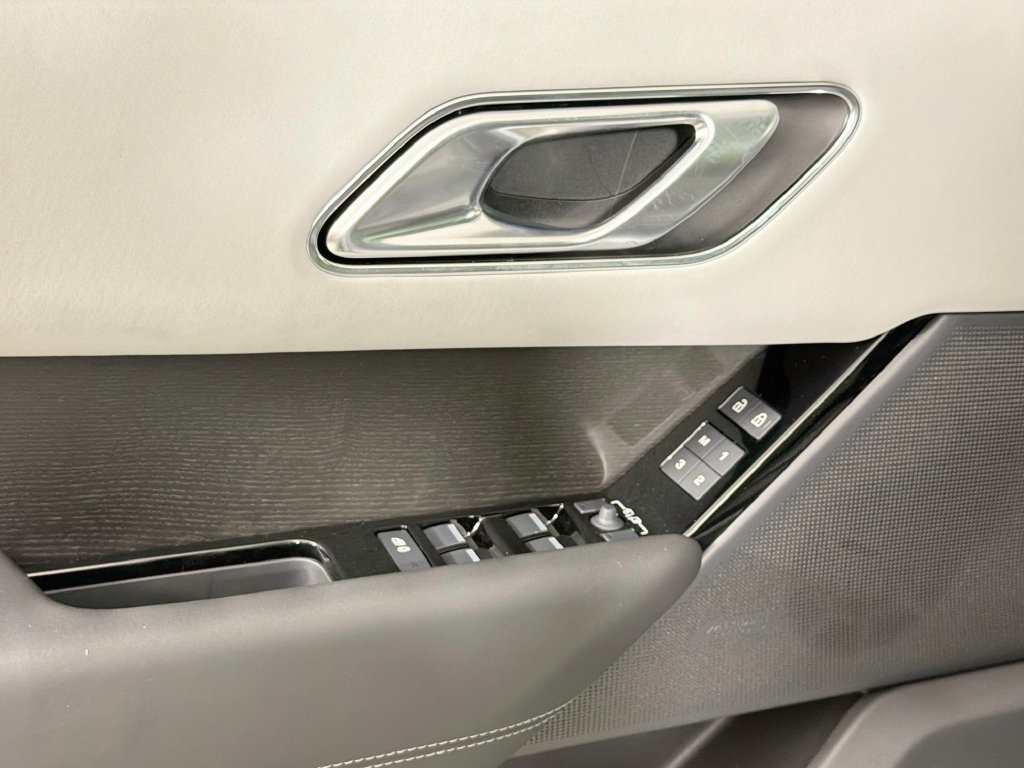 New 2026 Land Rover Range Rover Velar Belgravia AWD/4WD image 18
