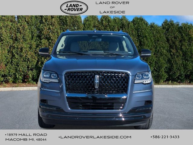 Used 2023 Lincoln Navigator Reserve w/ Equipment Group 201A AWD/4WD image 2