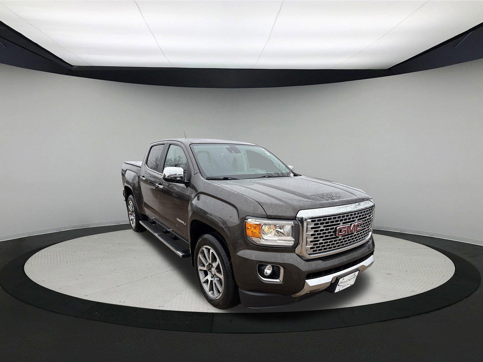 Used 2020 GMC Canyon Denali image 1