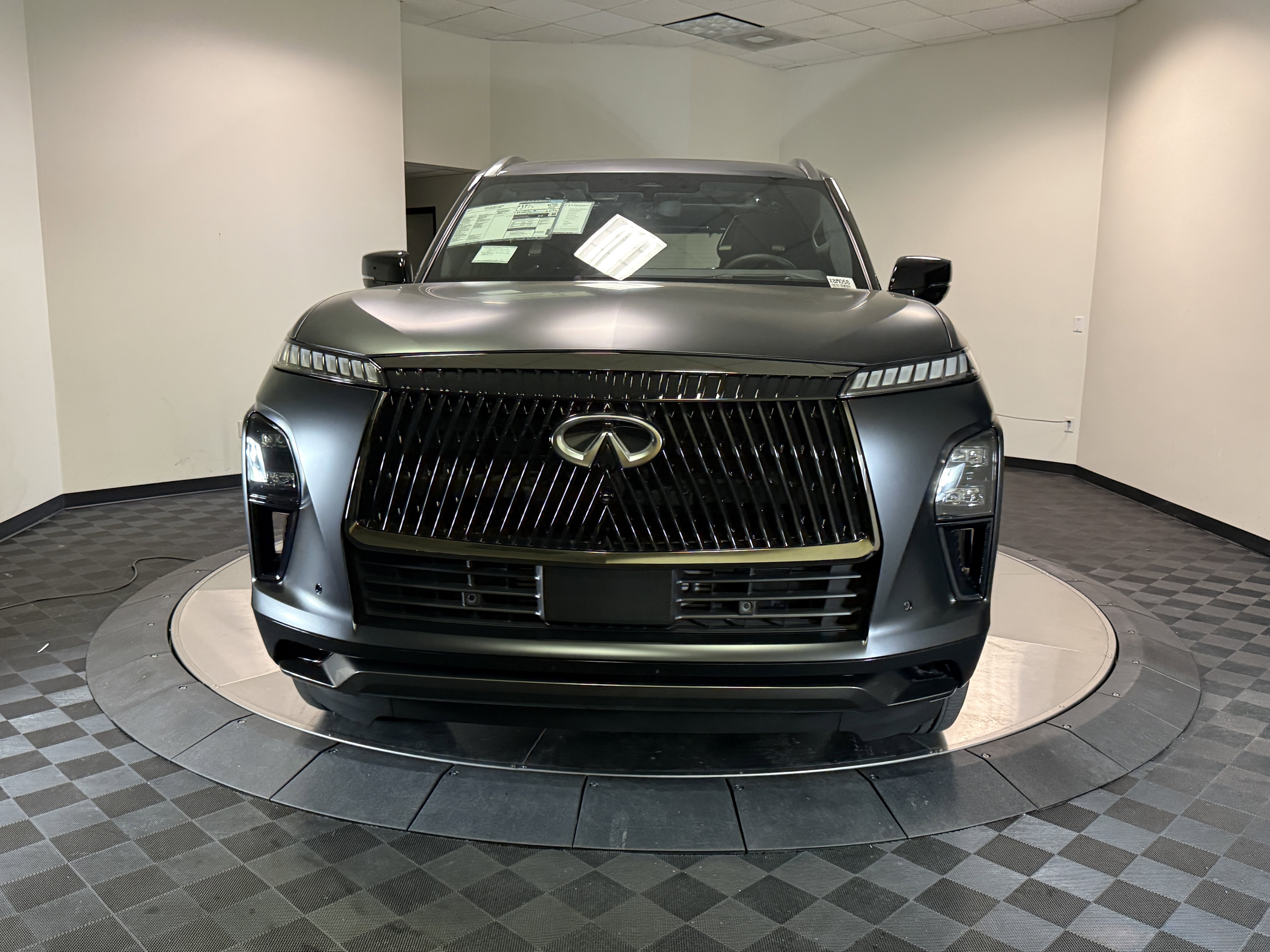 New 2026 INFINITI QX80 Autograph w/ Premium Cargo Package image 2