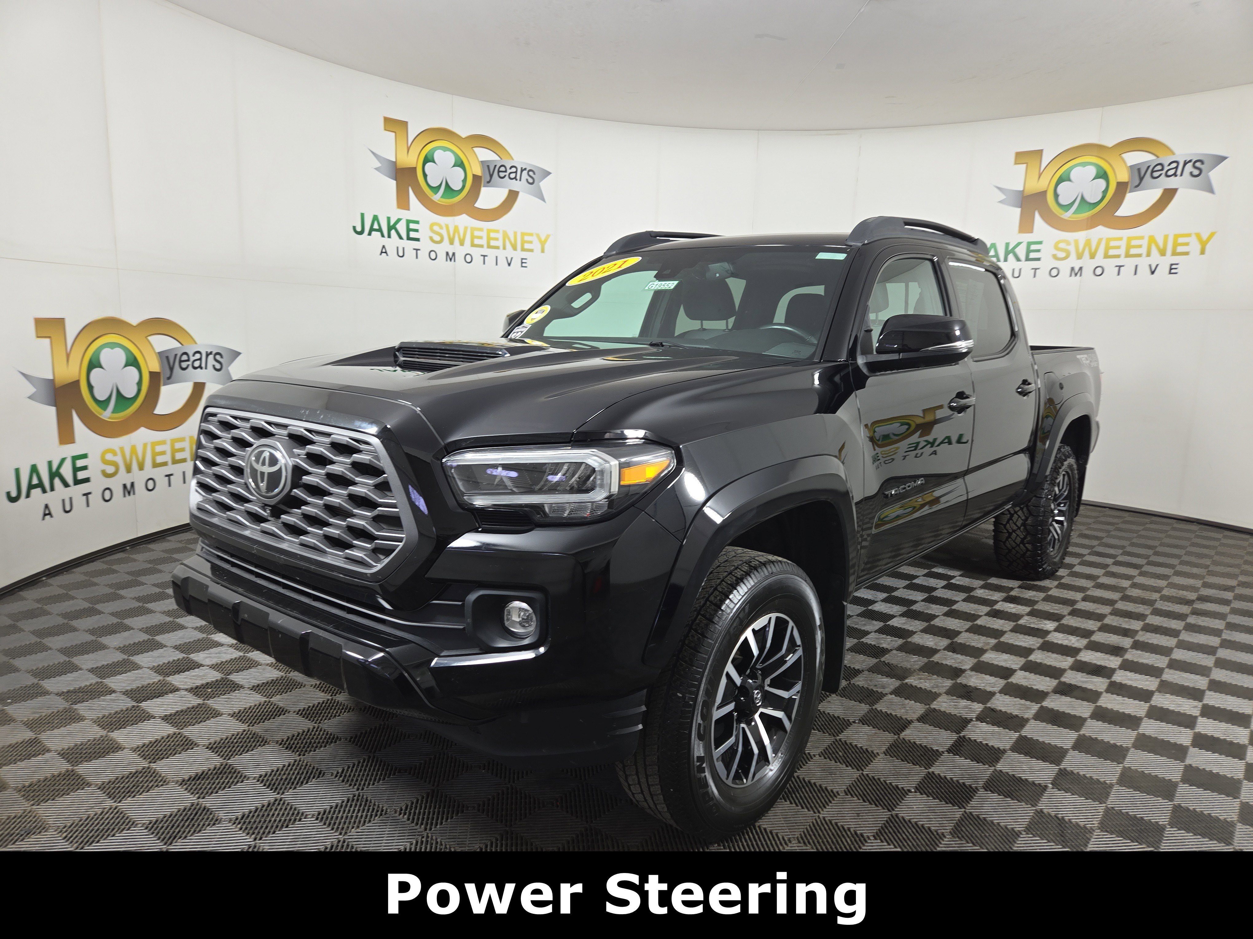 Used 2021 Toyota Tacoma TRD Sport image 3