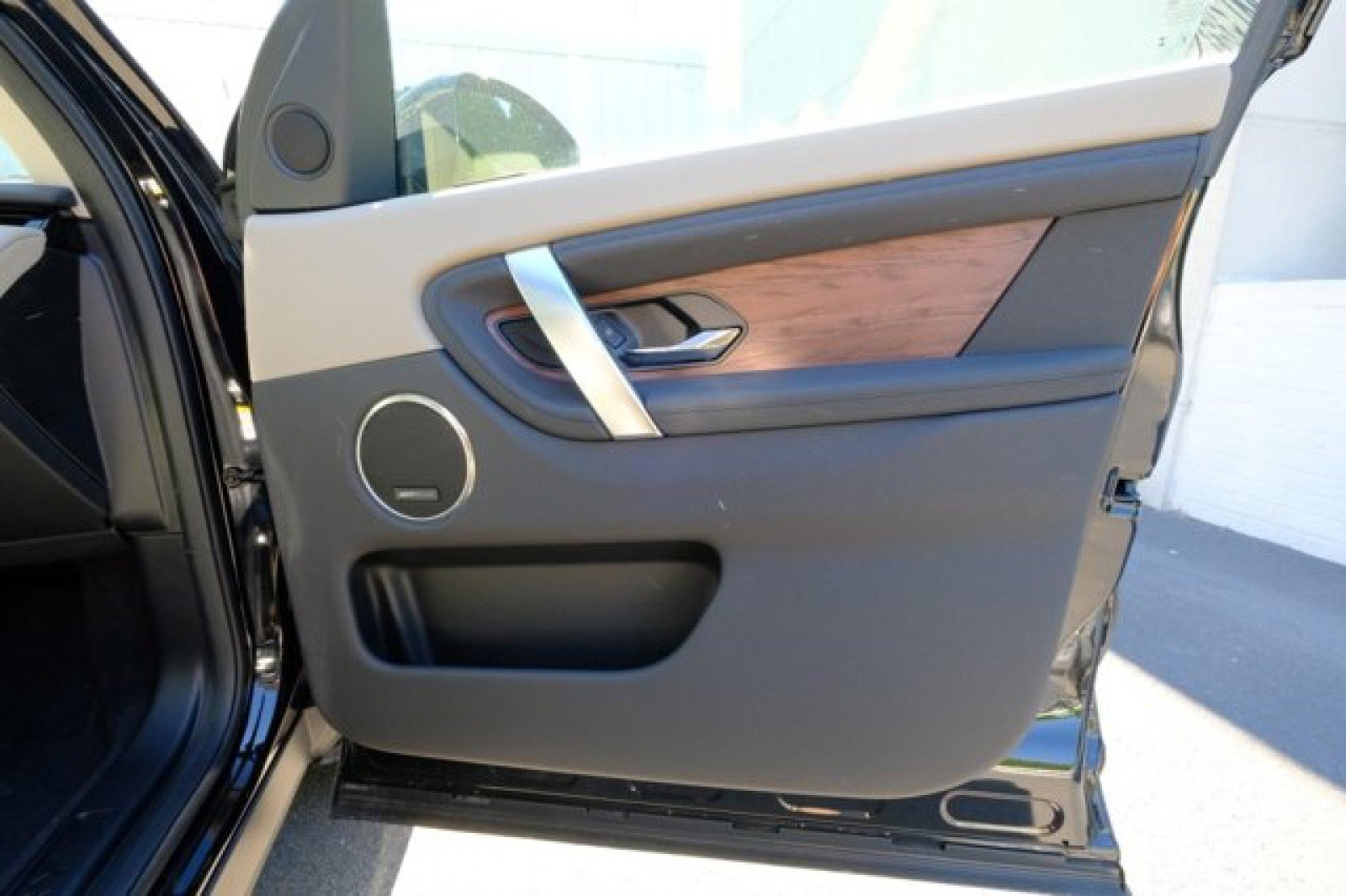 Used 2024 Land Rover Discovery Sport S image 18