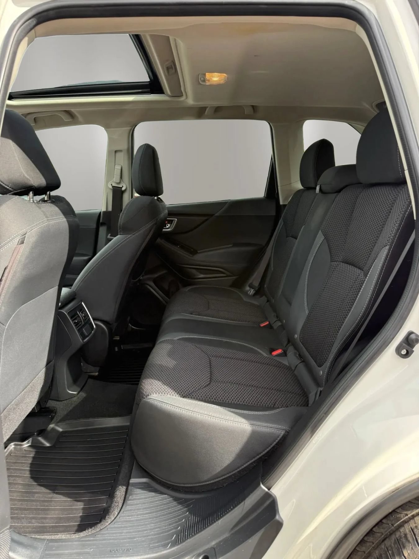 Used 2019 Subaru Forester Premium w/ All-Weather Package AWD/4WD image 18