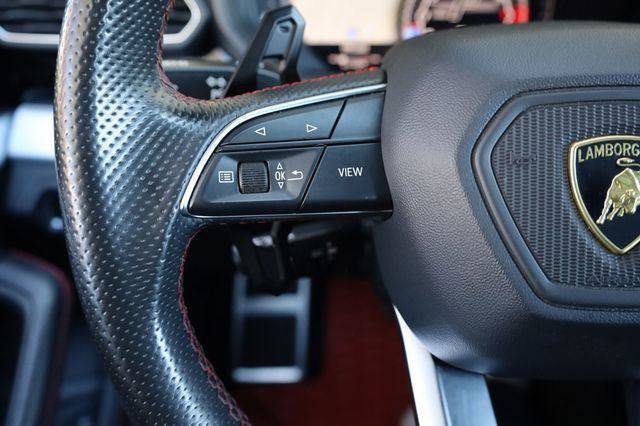 Used 2019 Lamborghini Urus AWD/4WD image 29