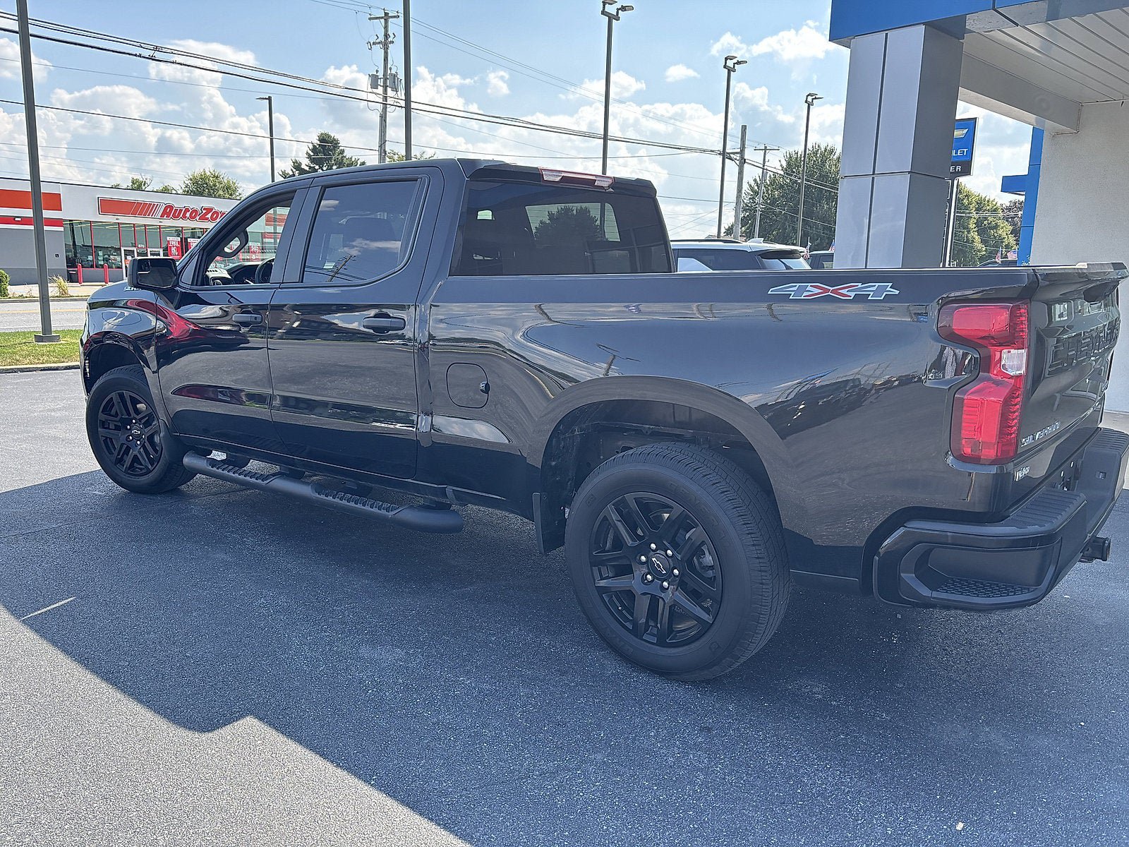 Used 2024 Chevrolet Silverado 1500 Custom AWD/4WD image 4