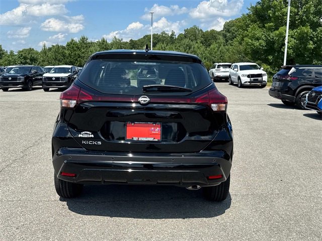 New 2025 Nissan Kicks Play S image 5