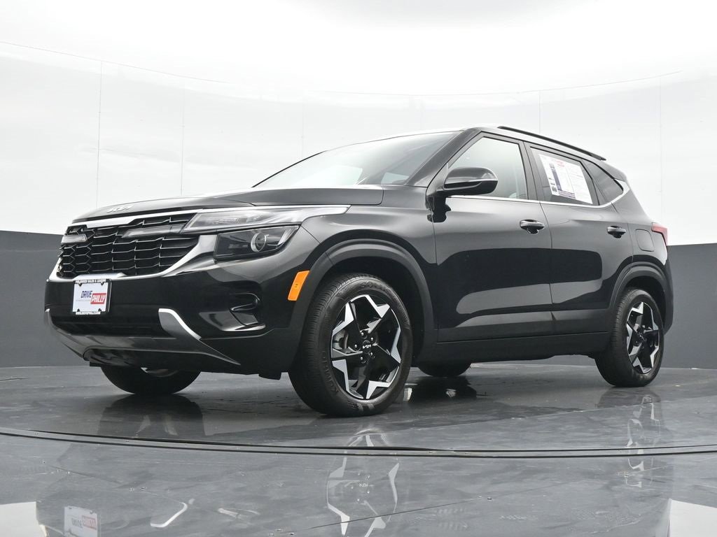 Used 2024 Kia Seltos EX image 17