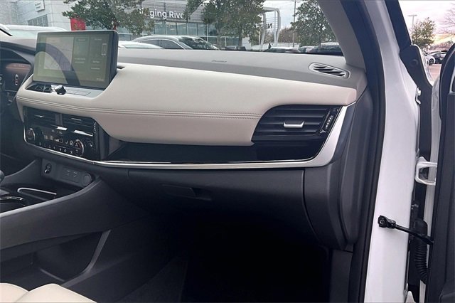 Certified 2025 Nissan Rogue SL w/ SL Premium Package image 23