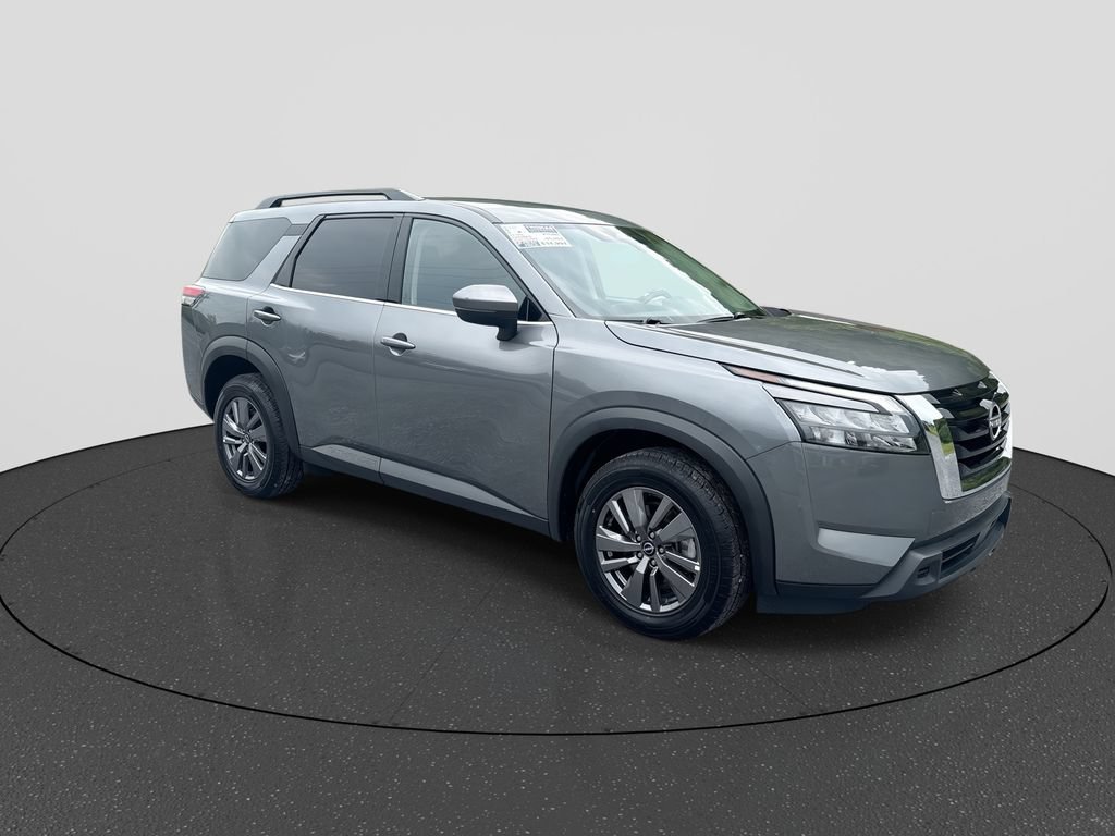 Used 2025 Nissan Pathfinder SV AWD/4WD image 2