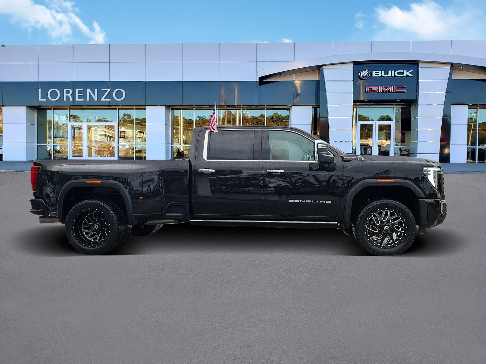 Used 2025 GMC Sierra 3500 Denali Ultimate image 4