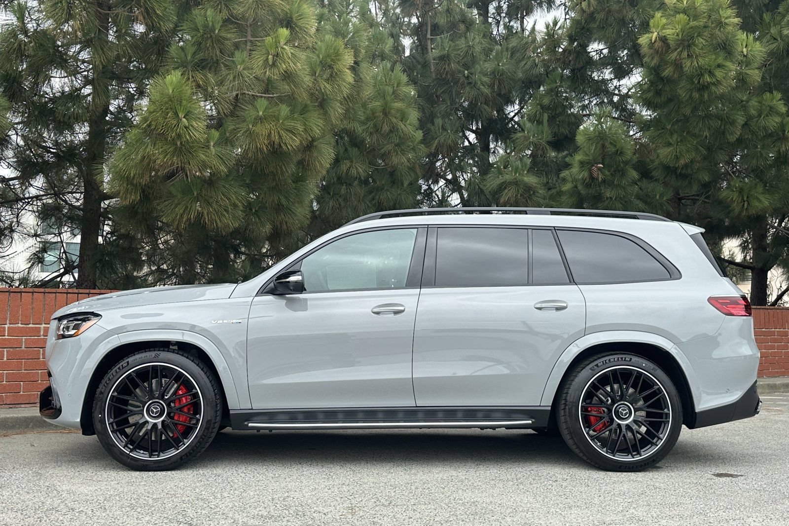 New 2026 Mercedes-Benz GLS 63 AMG 4MATIC image 7