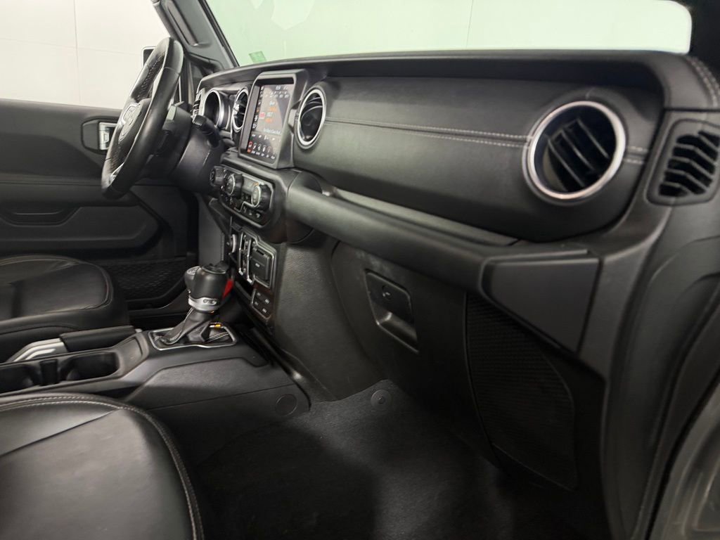 Used 2022 Jeep Wrangler Unlimited Sahara w/ Cold Weather Group image 34