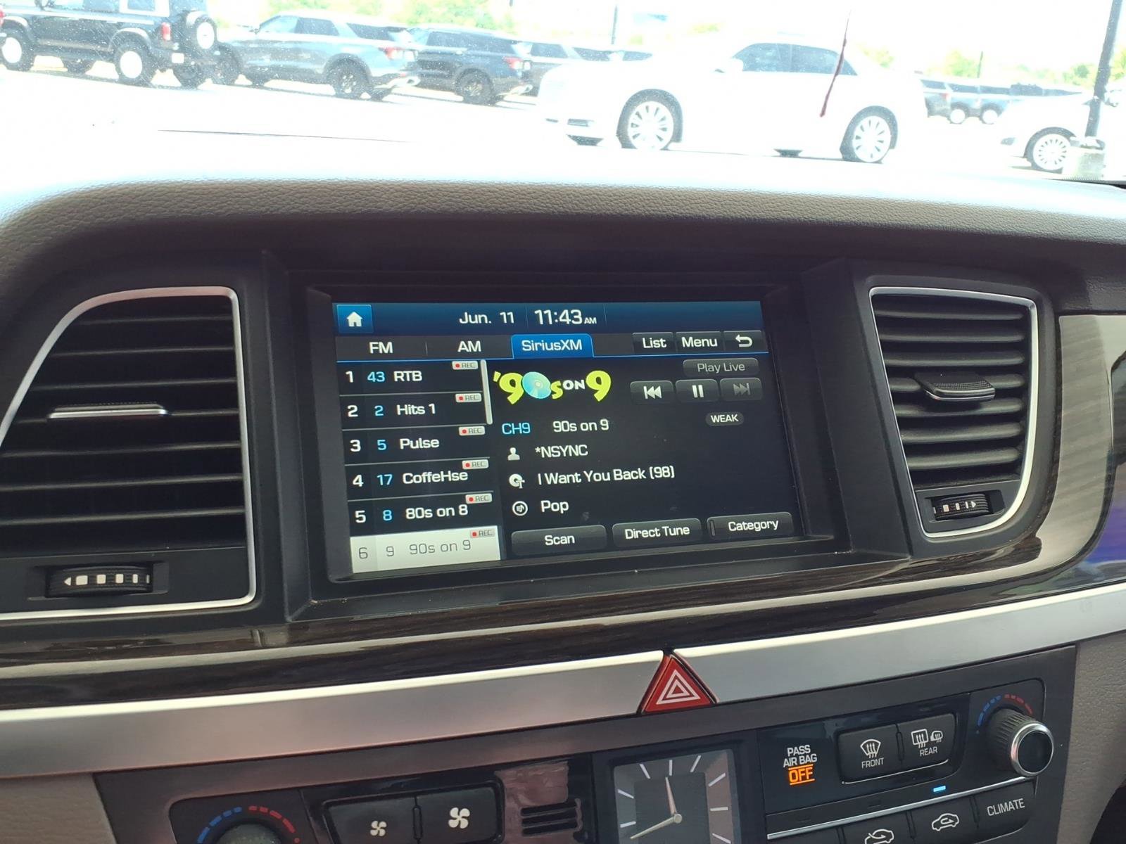 Used 2015 Hyundai Genesis 3.8 w/ Option Group 02 RWD image 10