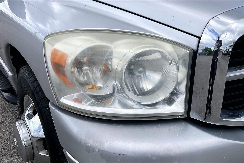 Used 2007 Dodge Ram 3500 Truck SLT image 32