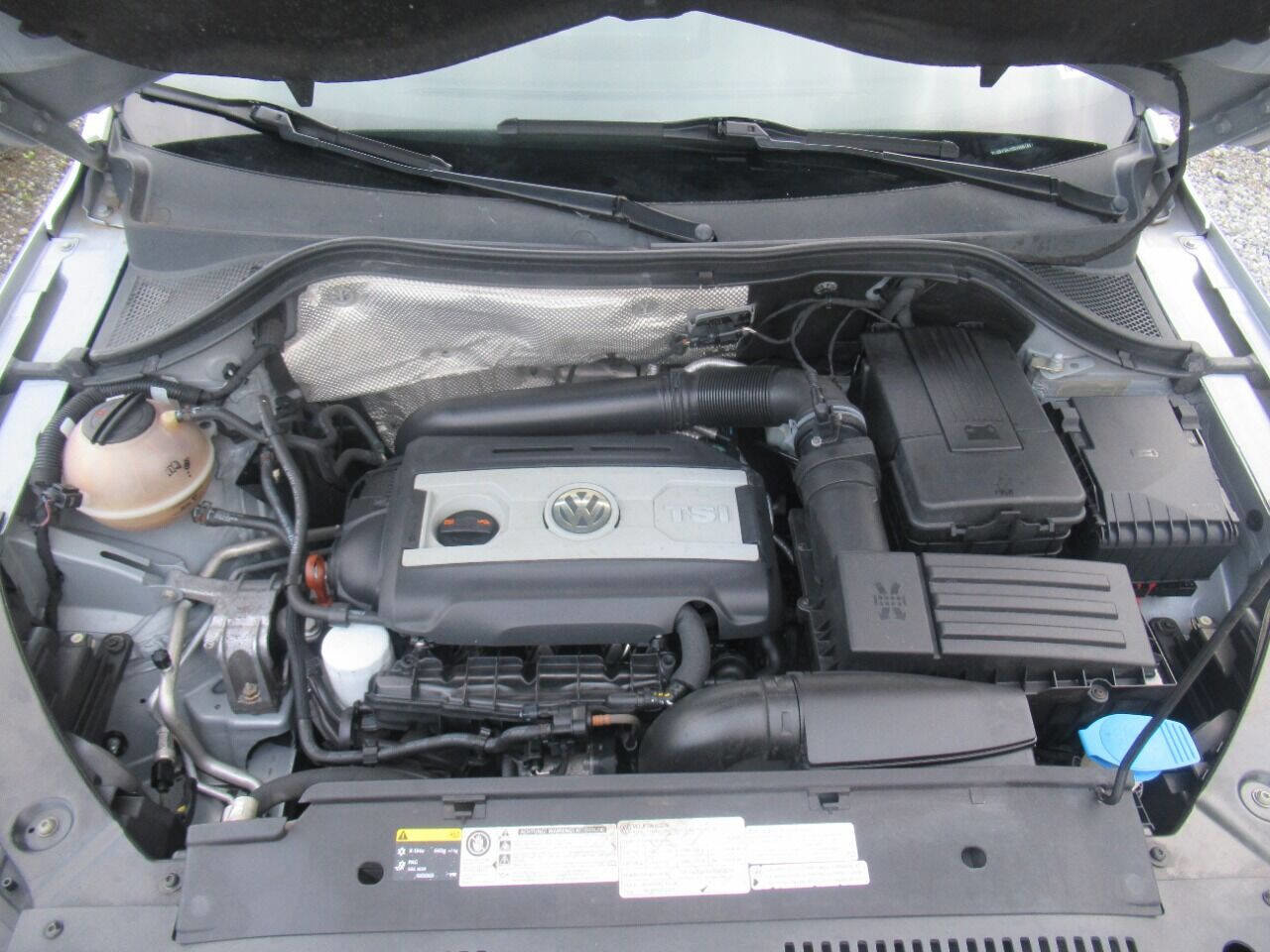 Used 2013 Volkswagen Tiguan SE image 15