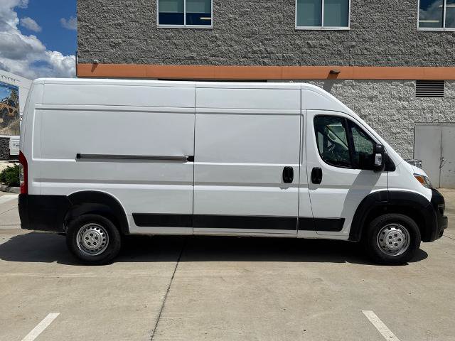 Used 2025 RAM ProMaster 2500 w/ Convenience Group FWD image 2