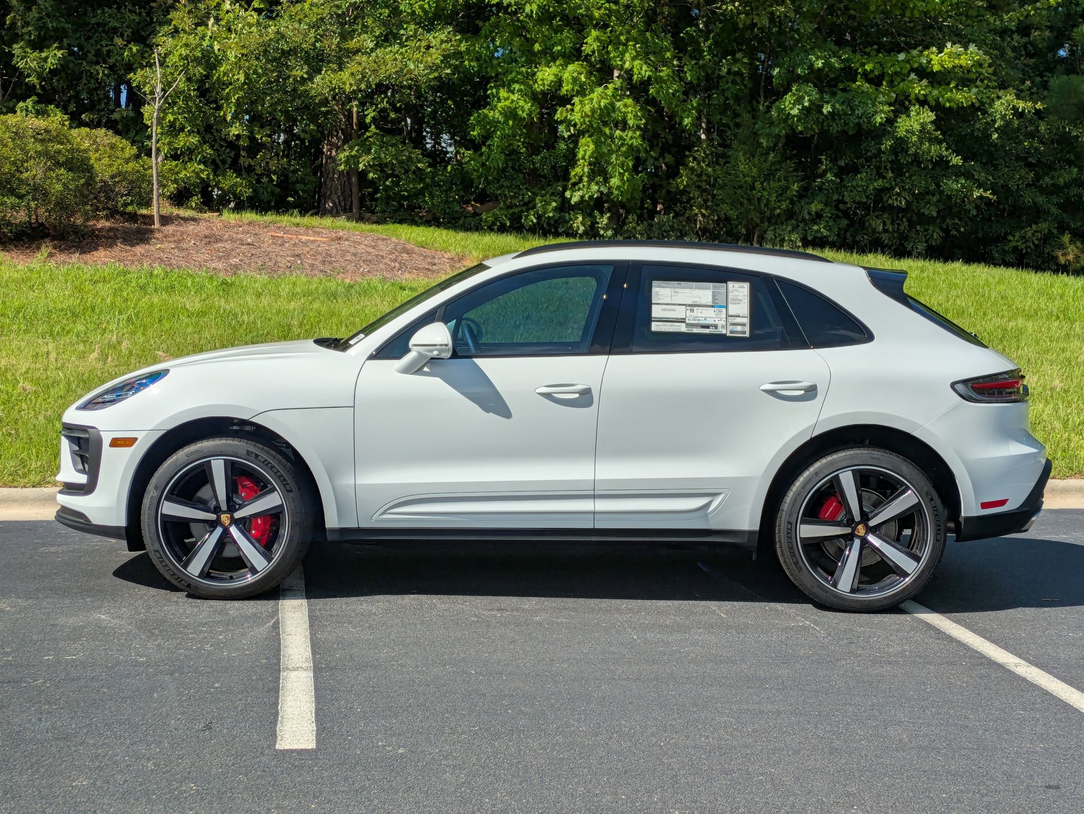 New 2025 Porsche Macan S AWD/4WD image 2