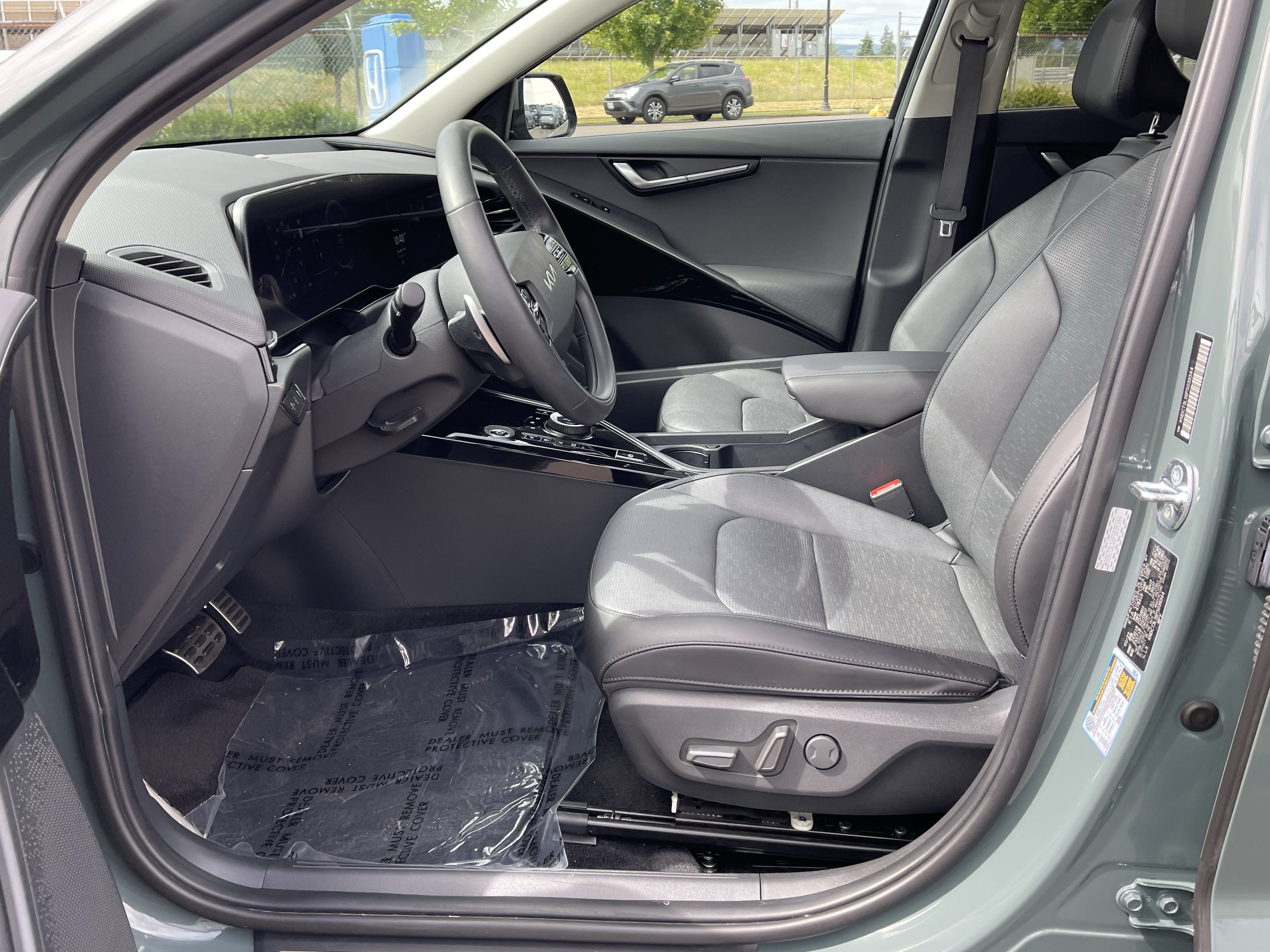 Used 2023 Kia Niro Wave FWD image 11