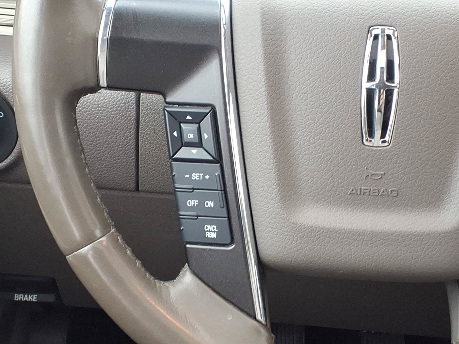 Used 2017 Lincoln Navigator L Select AWD/4WD image 16