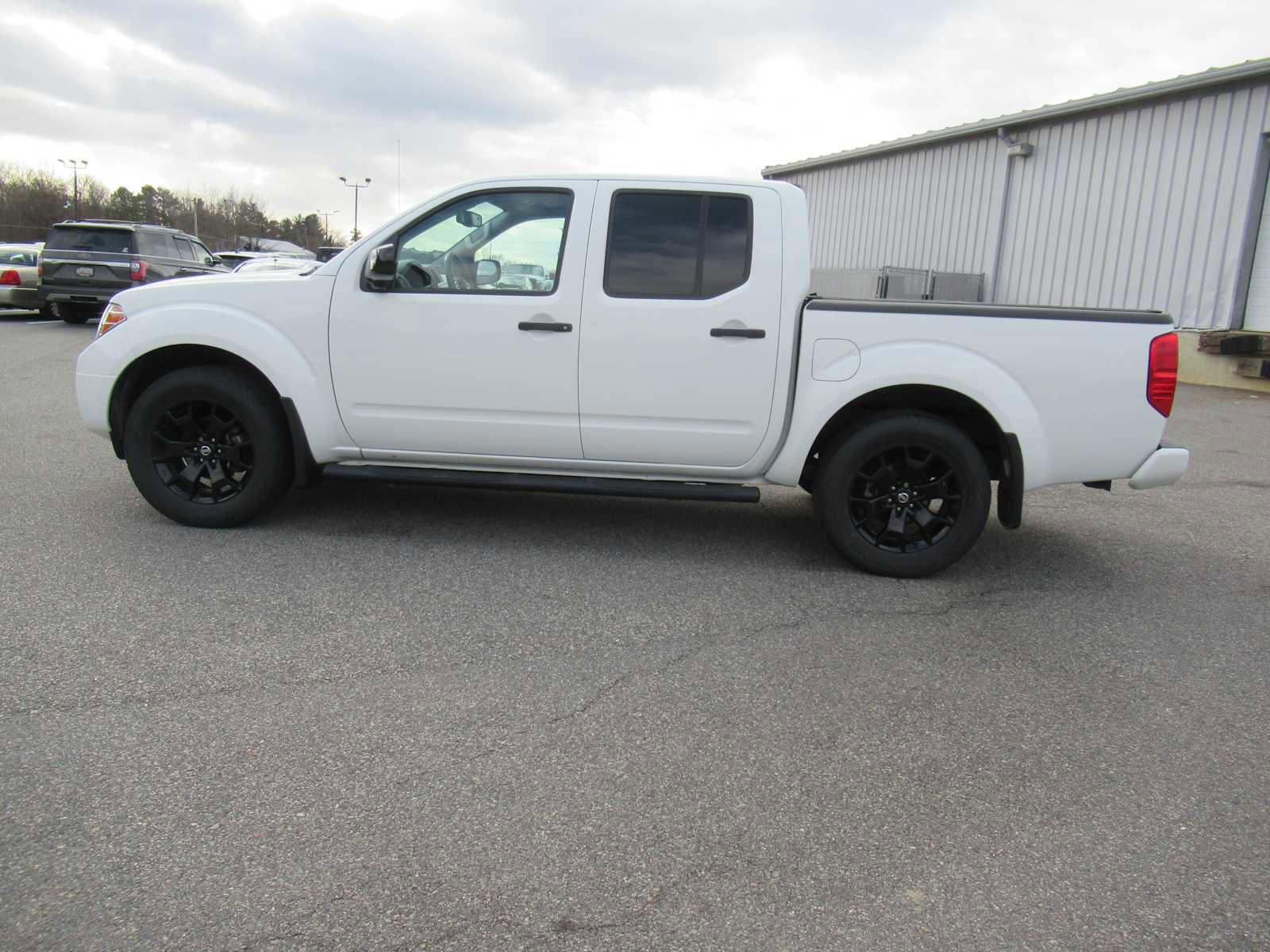 Used 2021 Nissan Frontier SV image 8