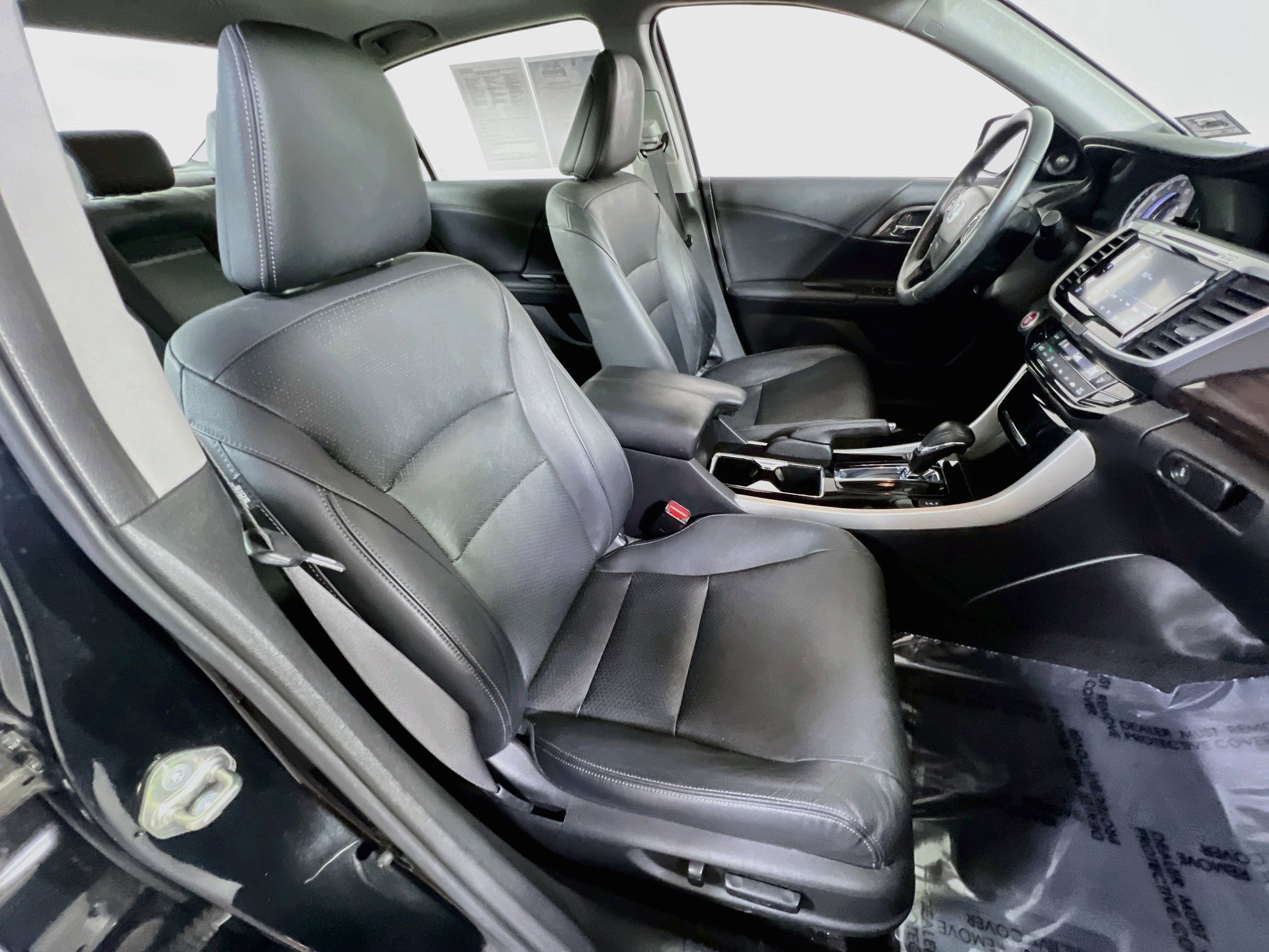 Used 2017 Honda Accord EX-L image 27