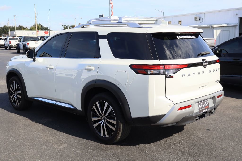Used 2023 Nissan Pathfinder Platinum image 6
