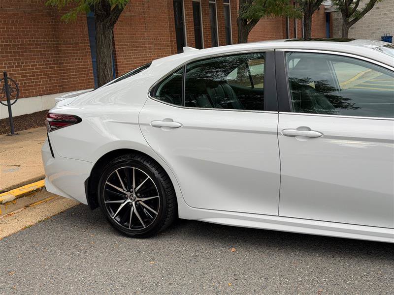 Used 2024 Toyota Camry SE w/ Cold Weather Package AWD/4WD image 8