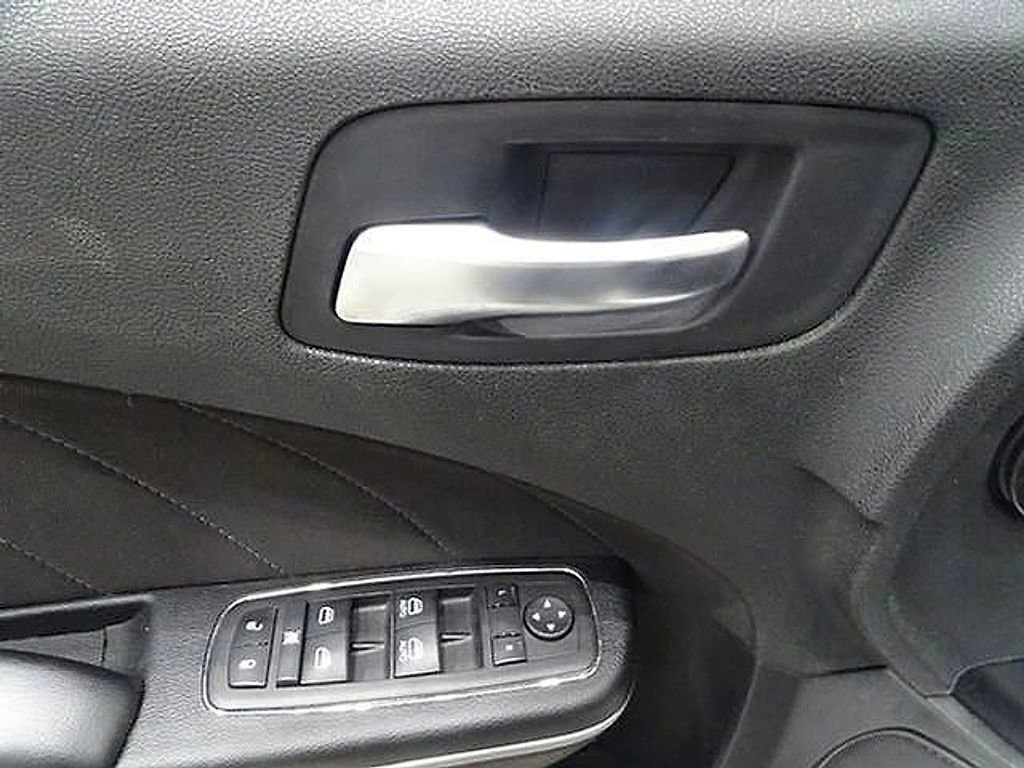 Used 2023 Dodge Charger SXT image 17