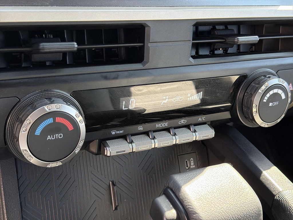 Used 2025 Toyota Tacoma TRD Off-Road AWD/4WD image 36