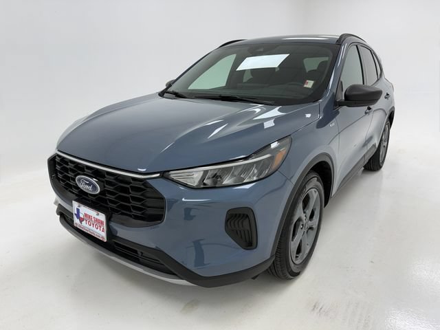 Used 2025 Ford Escape ST-Line w/ Tech Pack #1 FWD image 4
