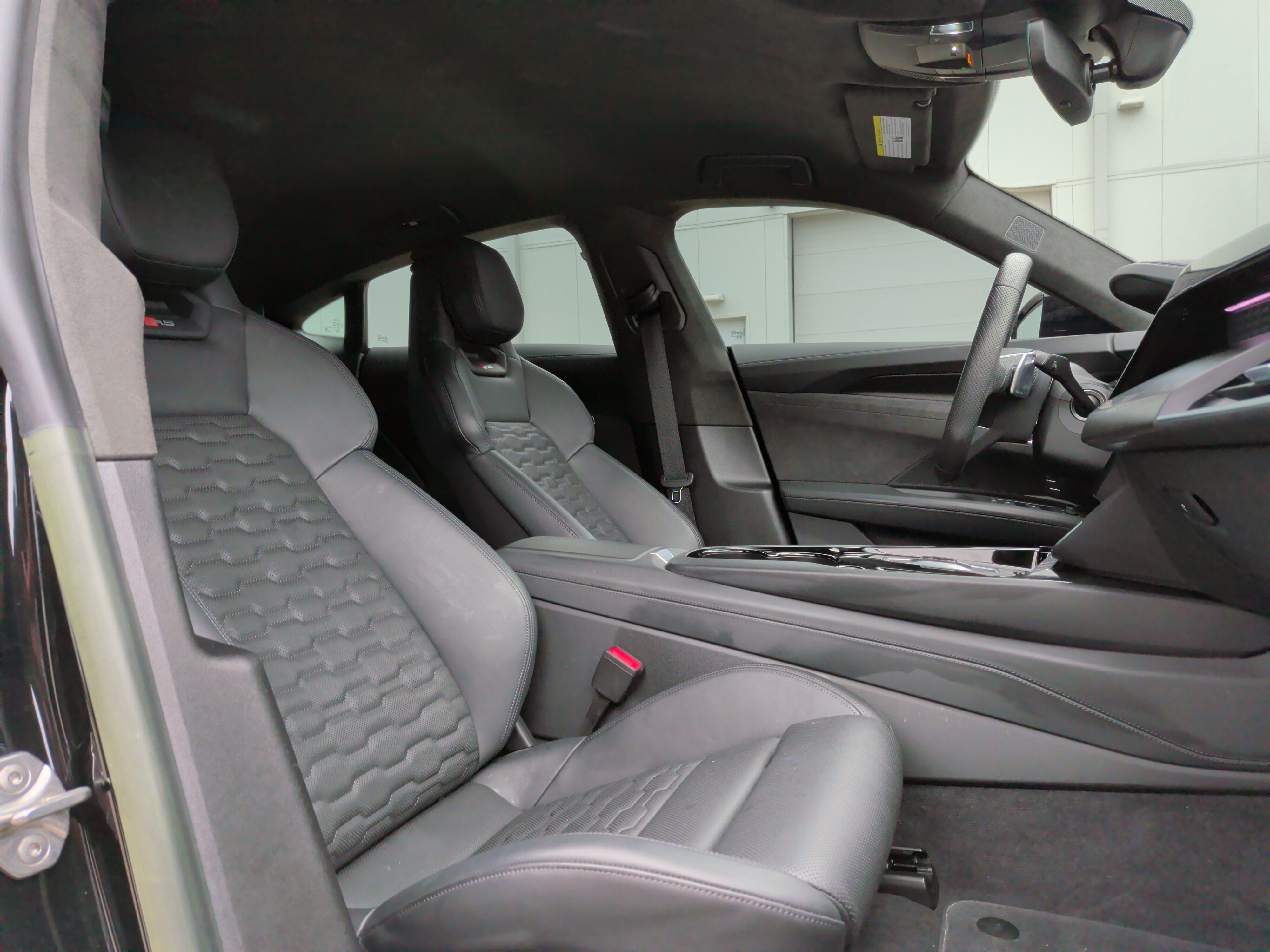 Certified 2023 Audi RS e-tron GT w/ Carbon Performance Package AWD/4WD image 31