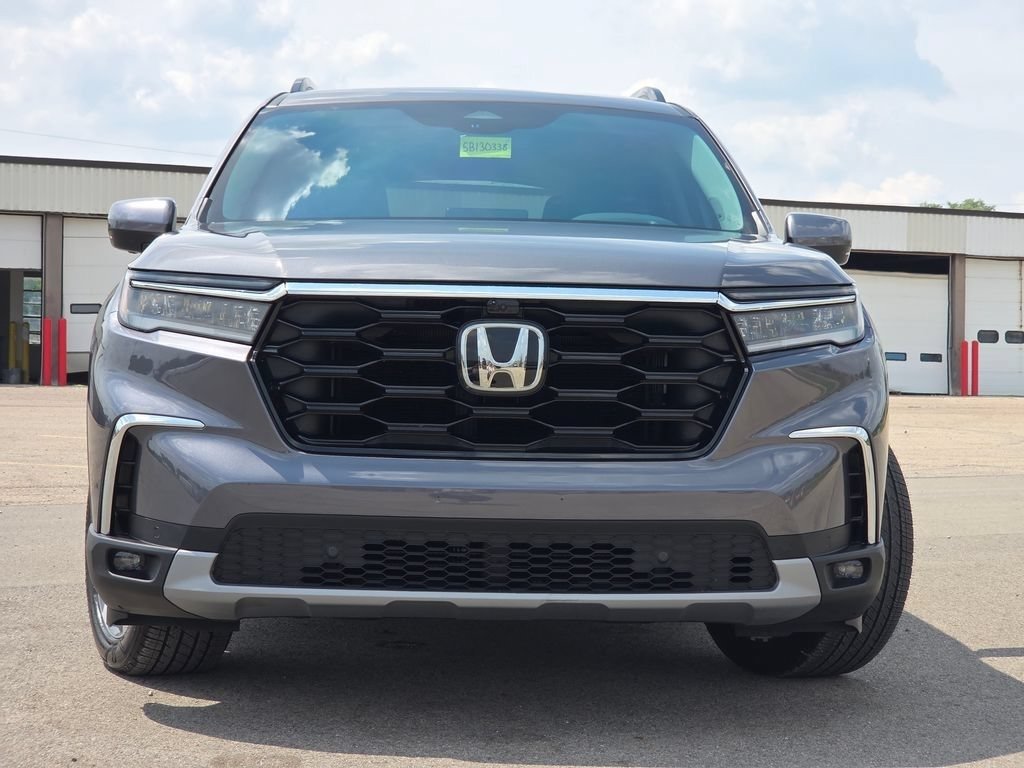 Used 2025 Honda Pilot Elite image 4