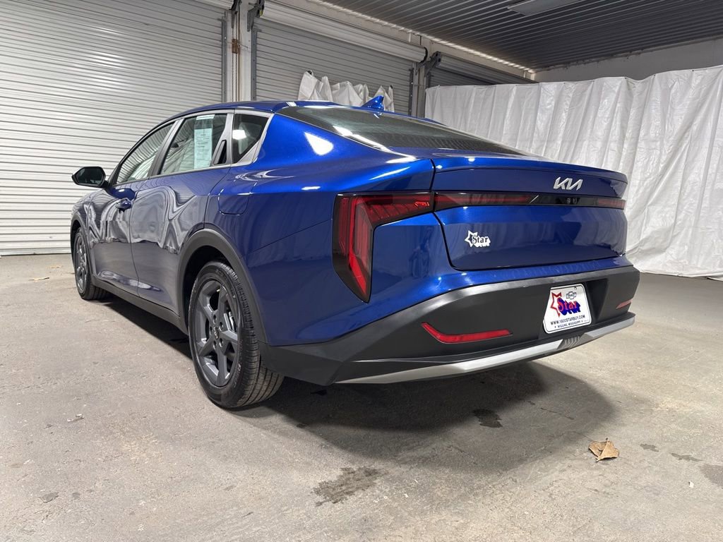Used 2025 Kia K4 LXS image 5