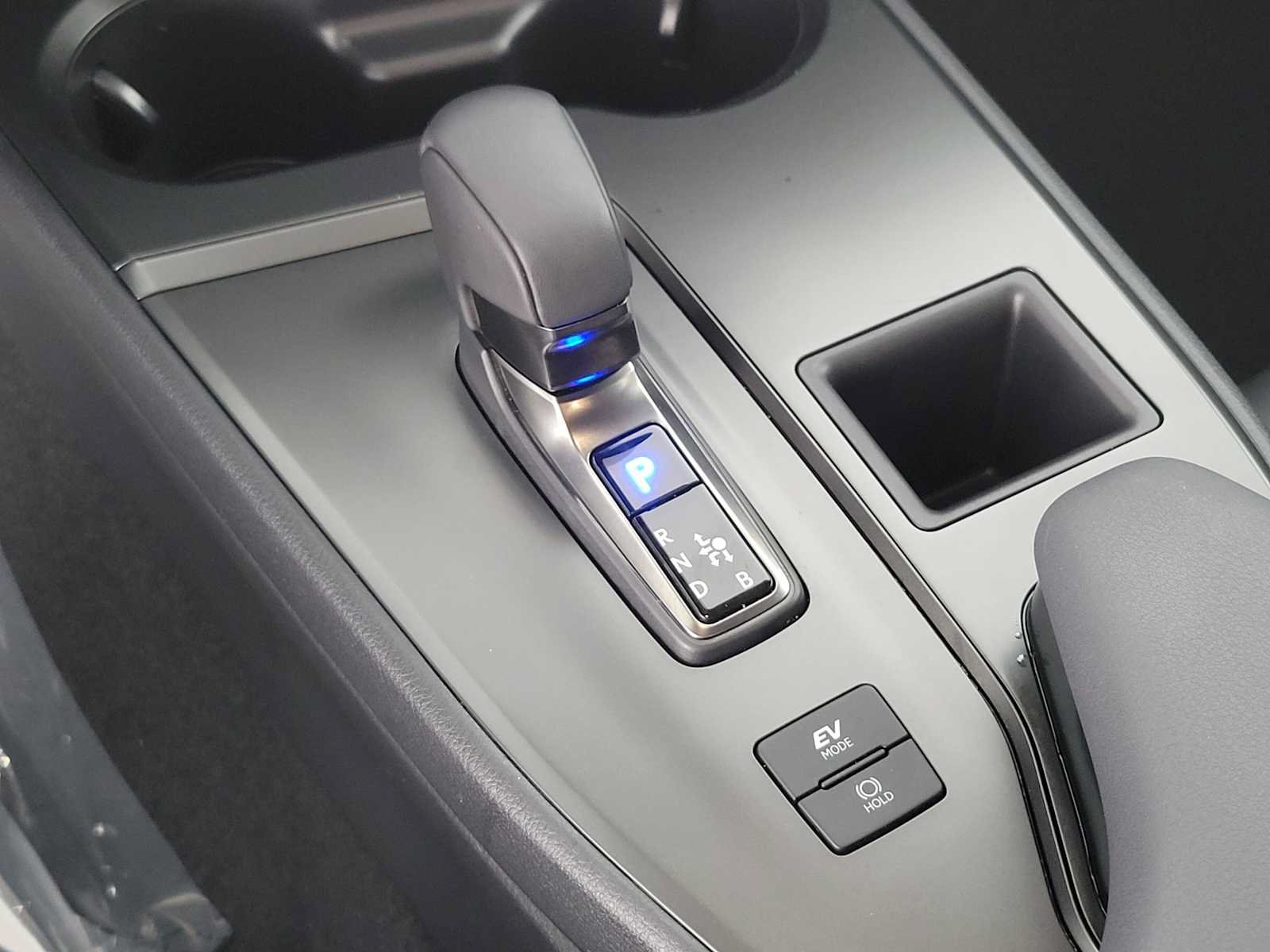 Certified 2026 Lexus UX 300h FWD image 31