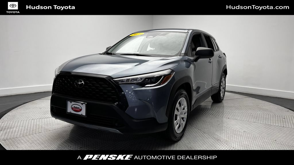 Used 2023 Toyota Corolla Cross L AWD/4WD image 1