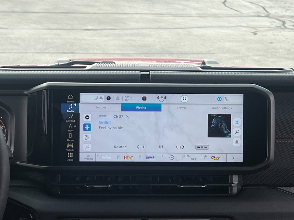 Used 2024 Jeep Gladiator Rubicon AWD/4WD image 20